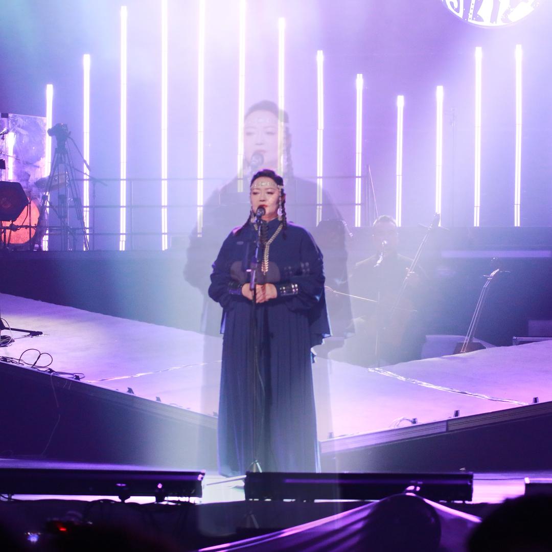 其其格玛研究所🧐— 巴雅苏娜