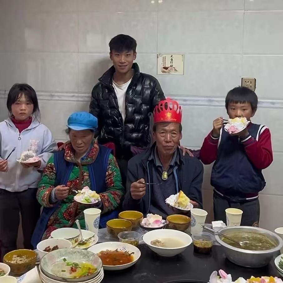 坤仔农人（哥哥）