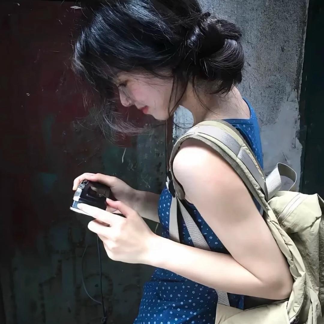 Hu.