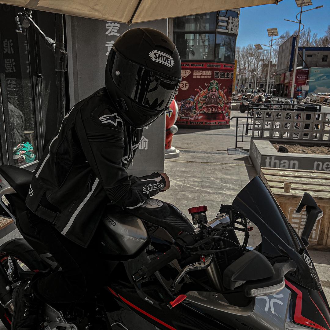 李穿骑ヽ🏍️