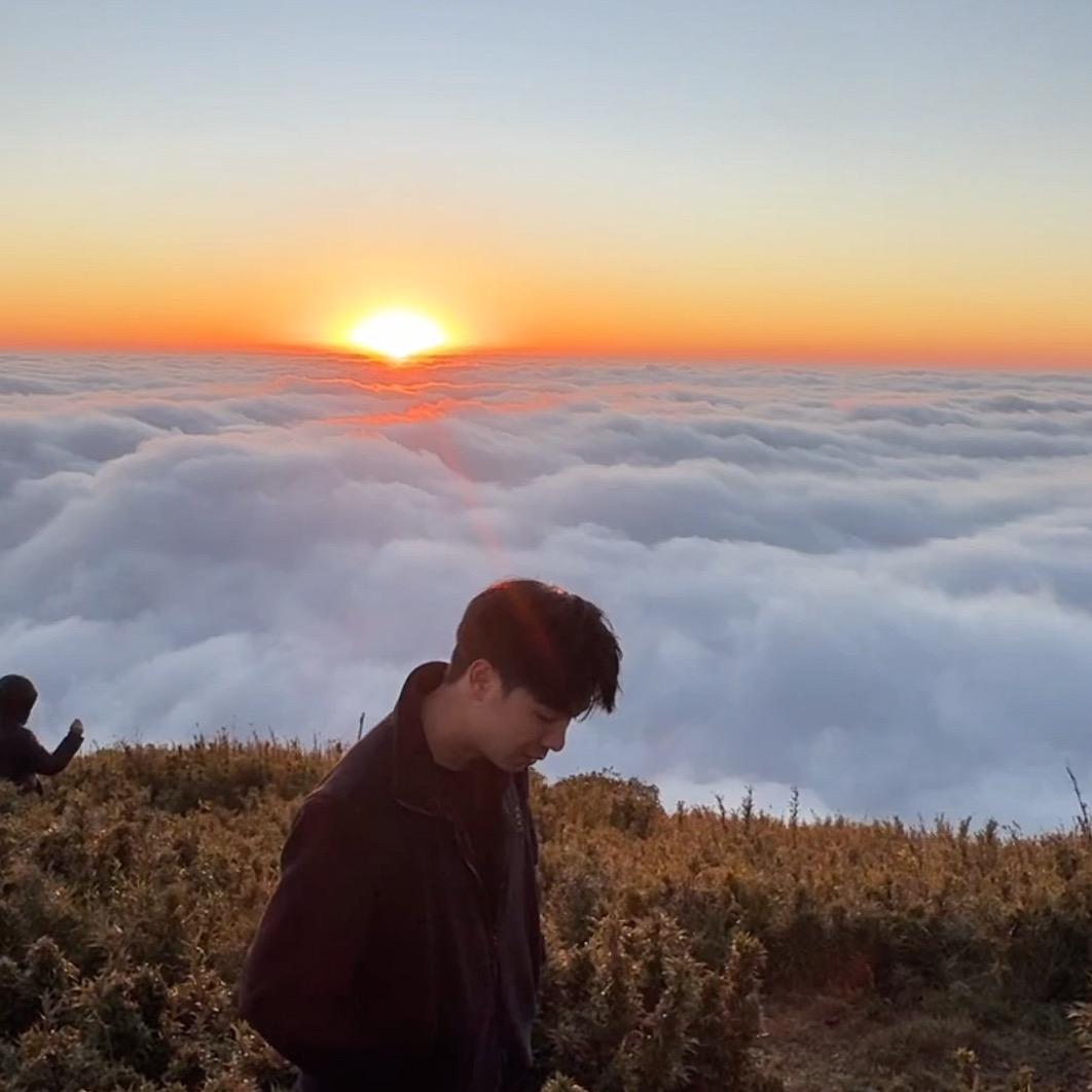 悲白发留不住芳华