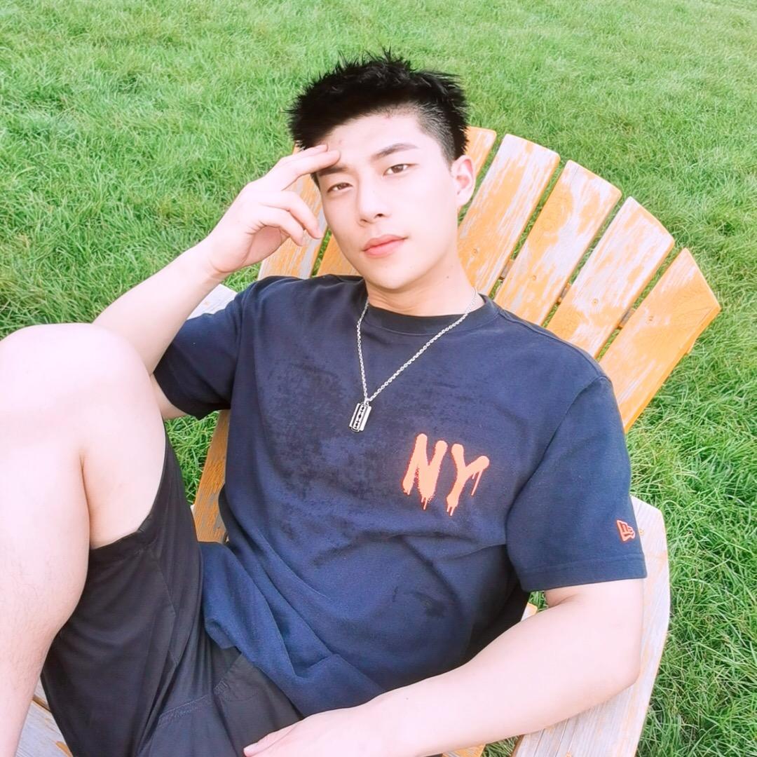 龙政珈