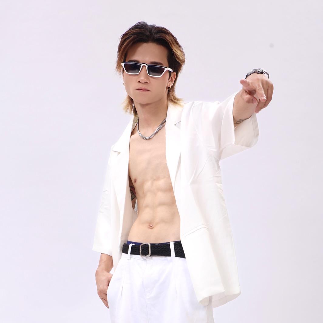 跳街舞的小麻