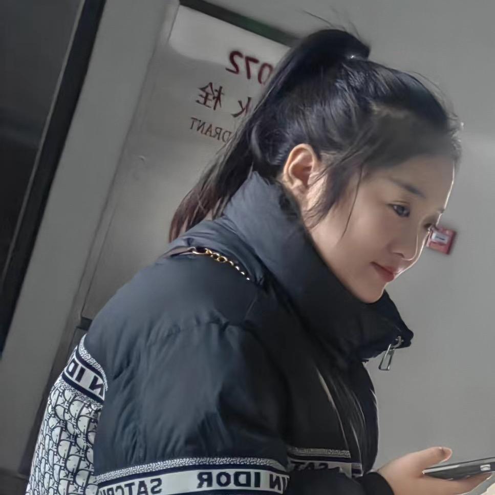 女 乔