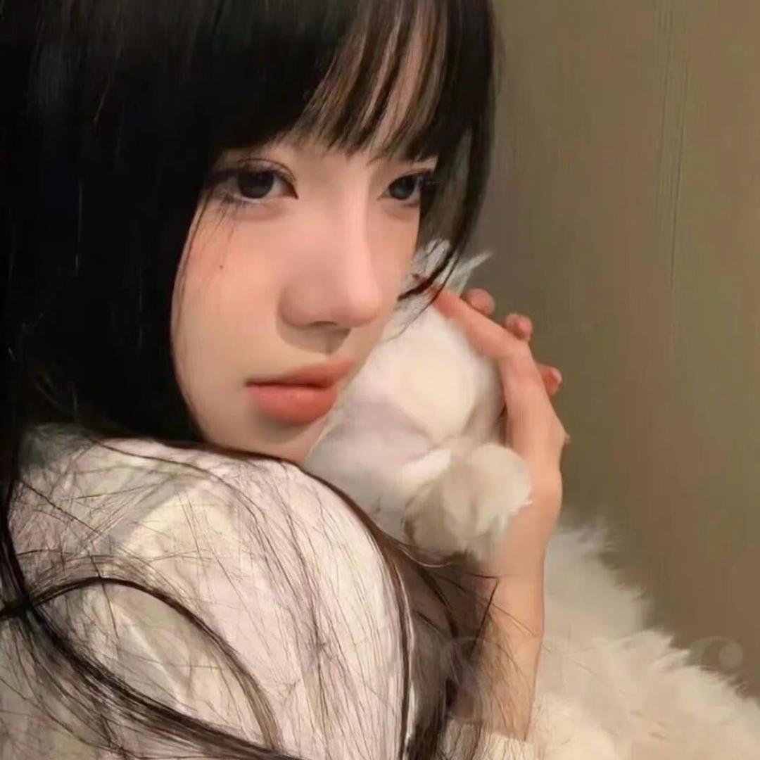 小小大王˃ 𖥦 ˂
