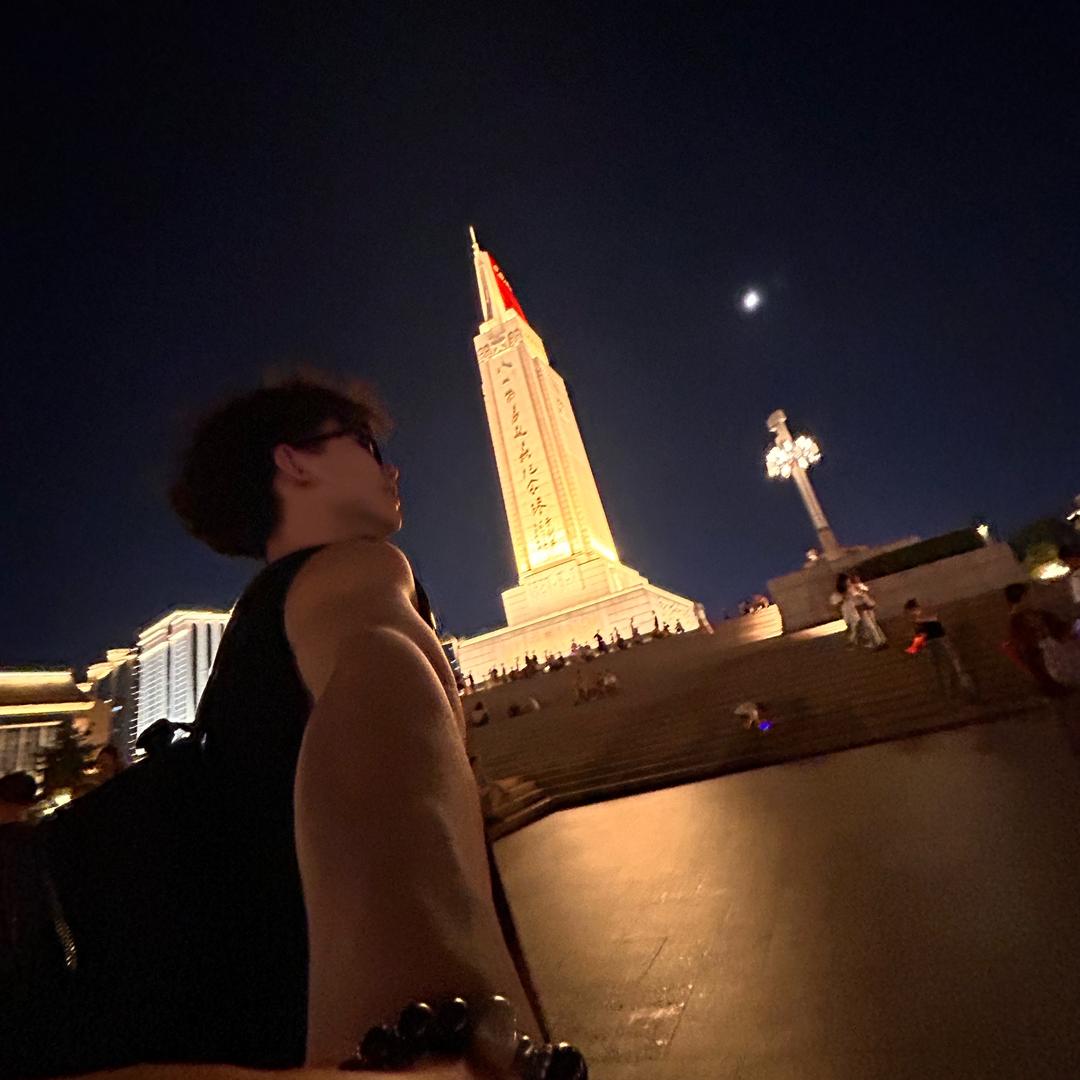 爱吃烤秋刀鱼_