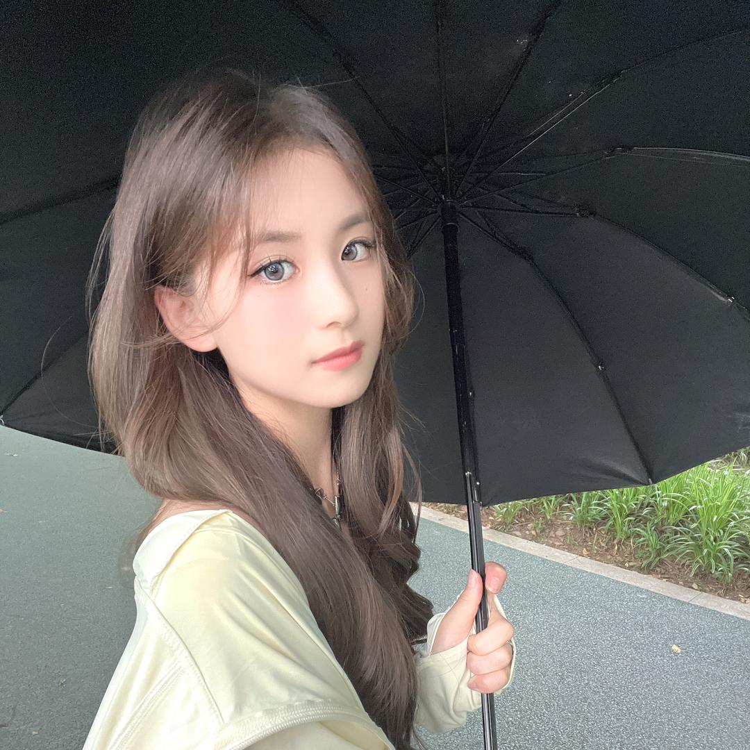 堇一一