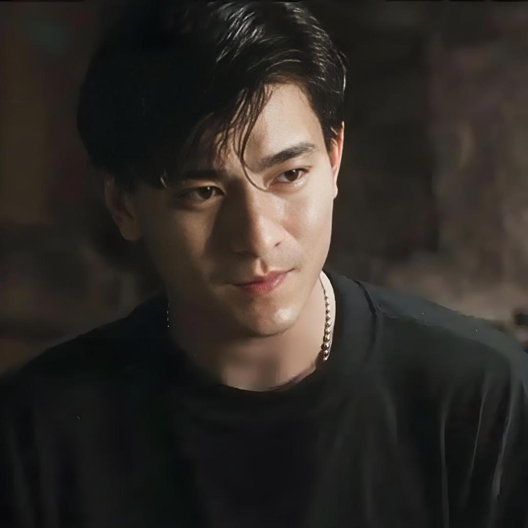 “华仔影音娱乐馆”