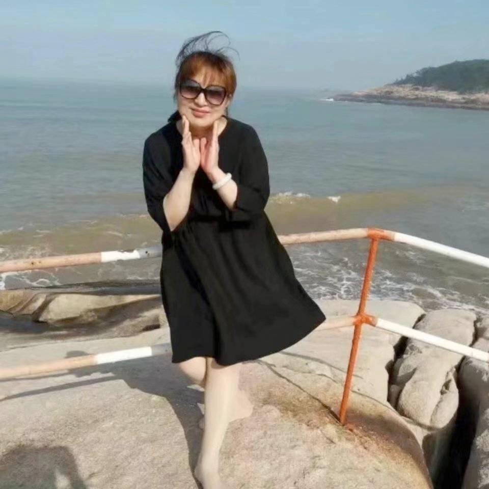 艾芳