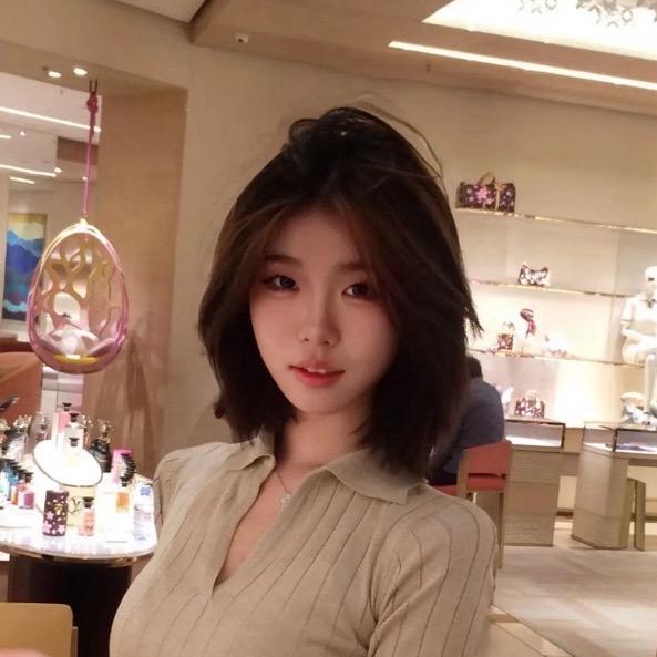 尹千金私服穿搭