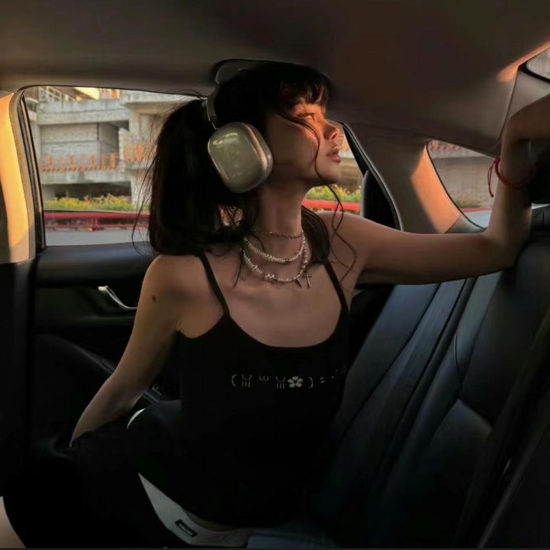 小 乔 妹 妹.