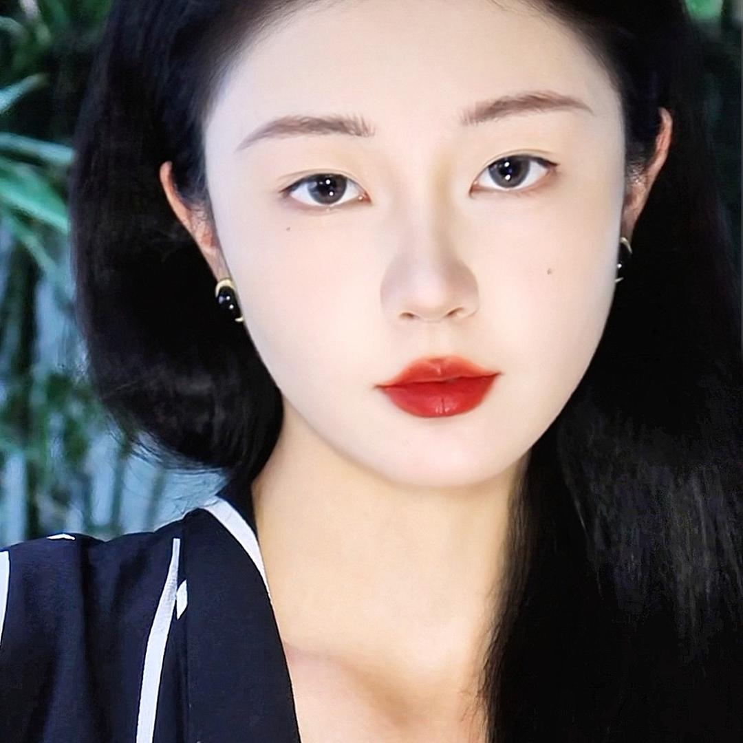 杨苏瑾.(羊小咩)