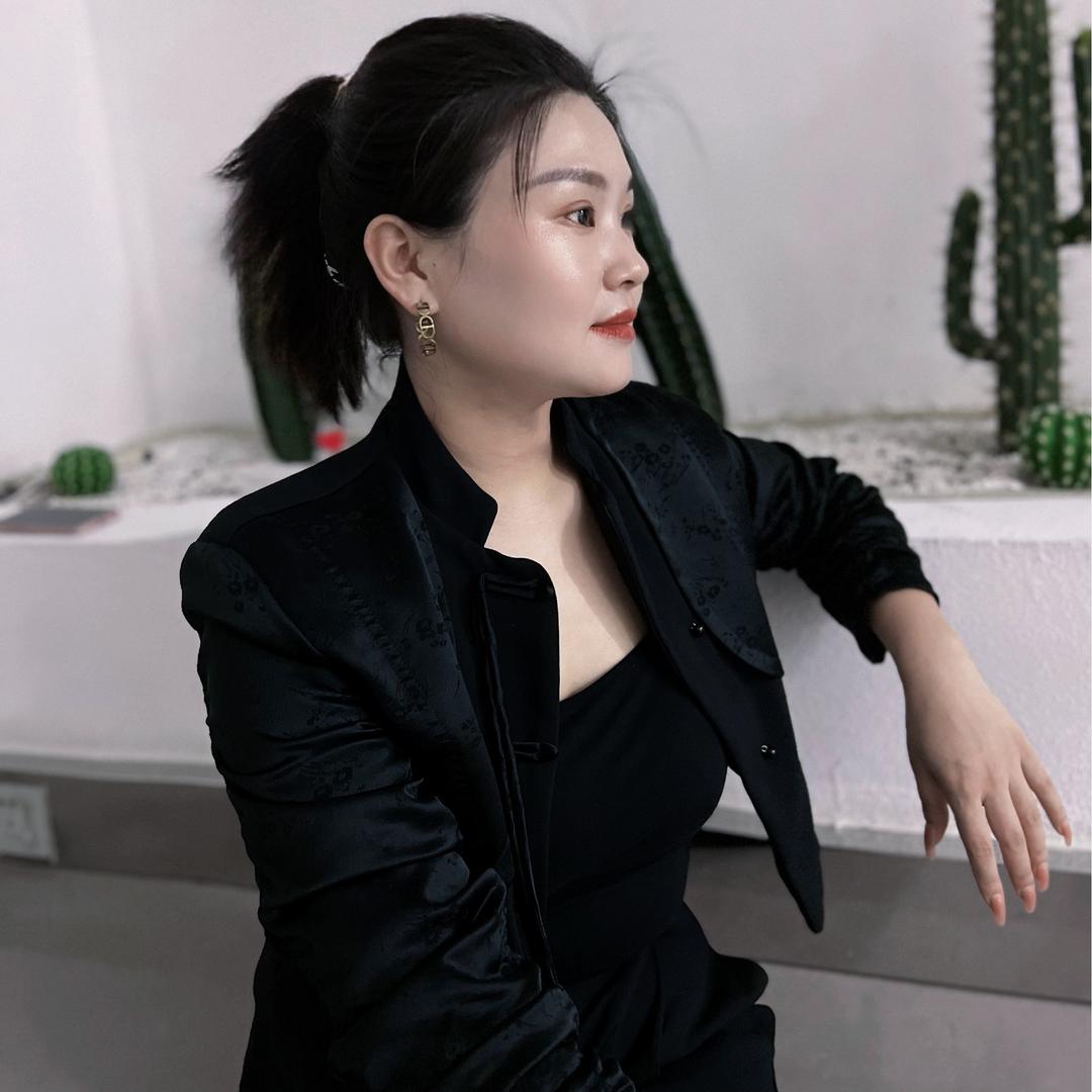 lili18236689749