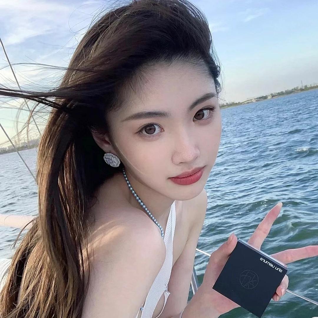 童美嘉