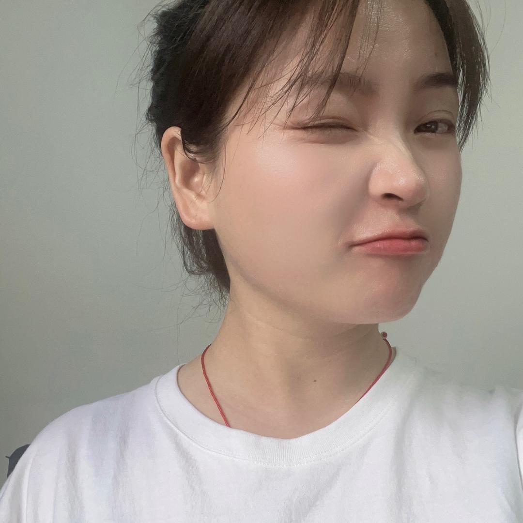 𓆡 𓆝 𓆟荷小主💭𓆜