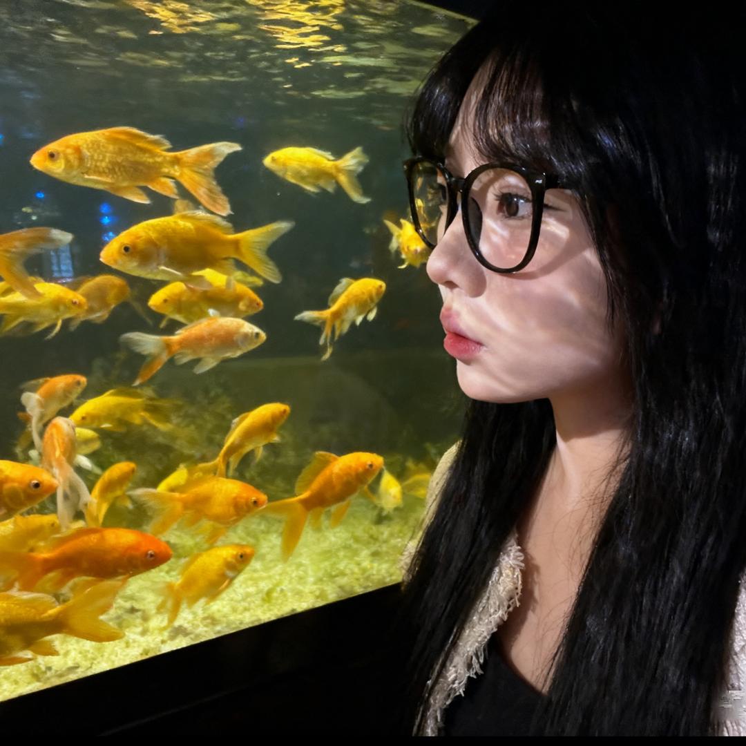 皇后音乐餐厅营销经理小诺