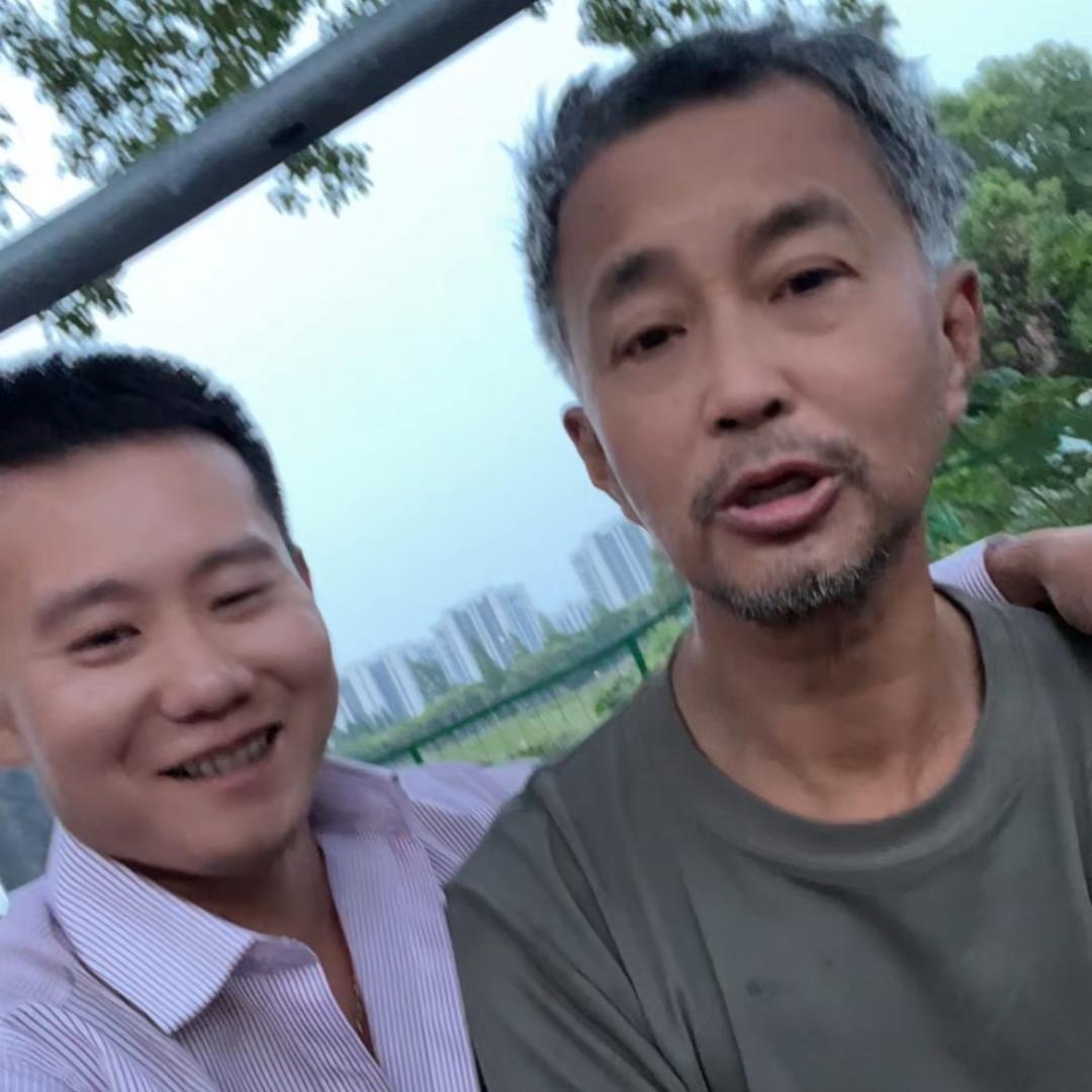 沈巍冬弟