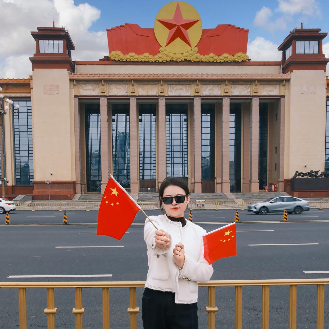 _一抹尘埃_