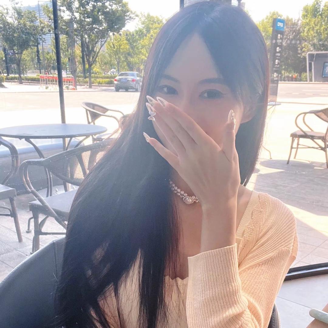 是小7耶（穿搭版）