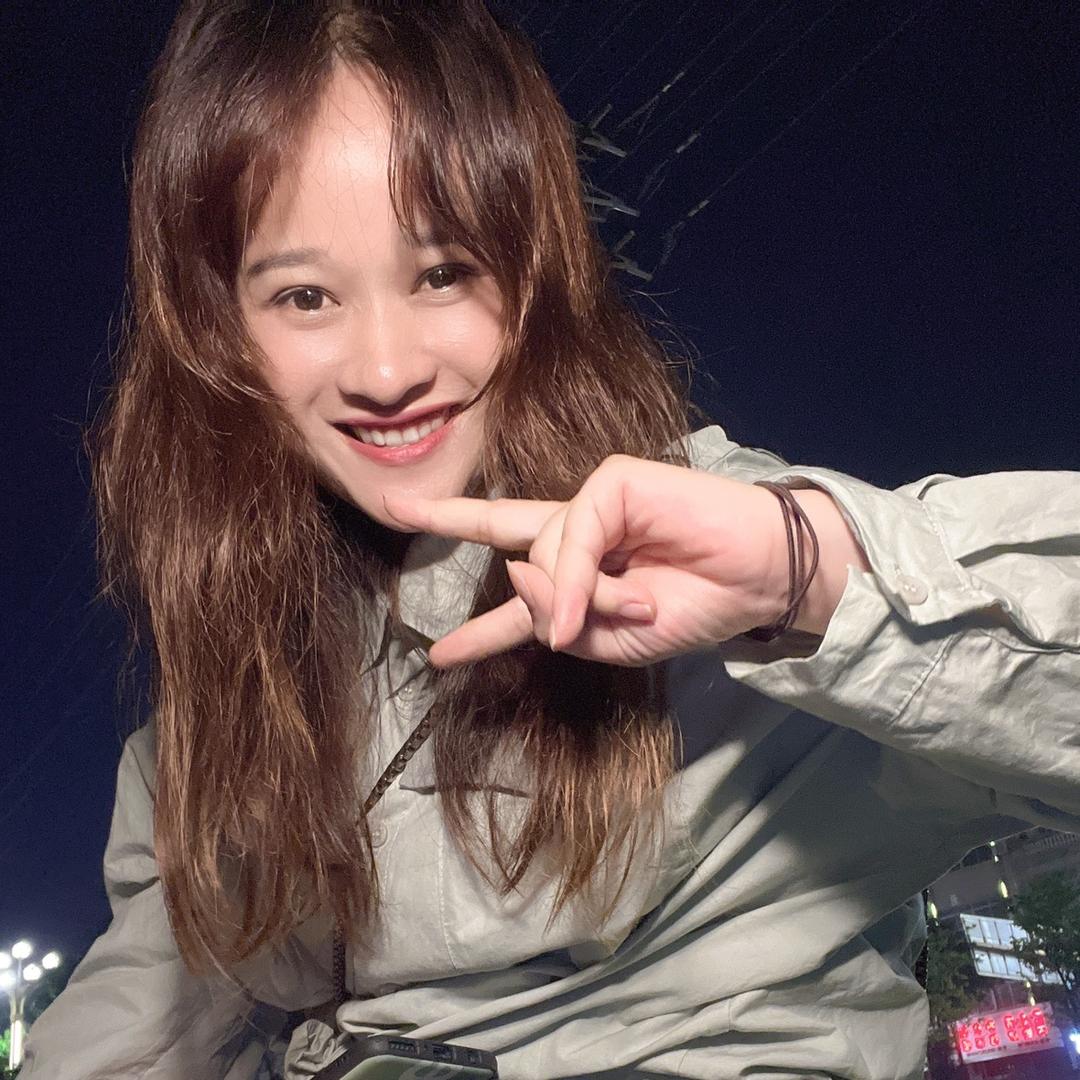 、、..小二二