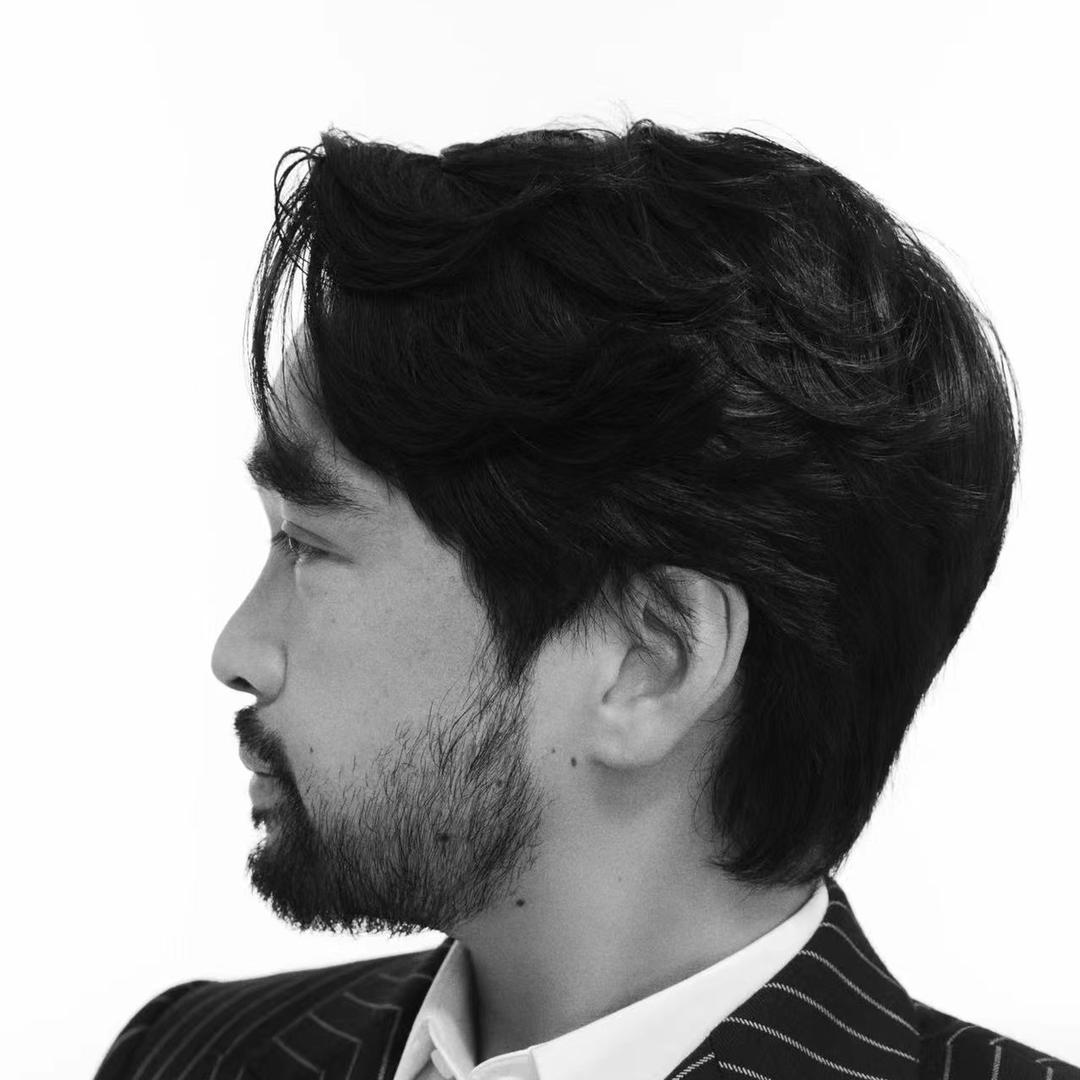 Adrian郑志刚