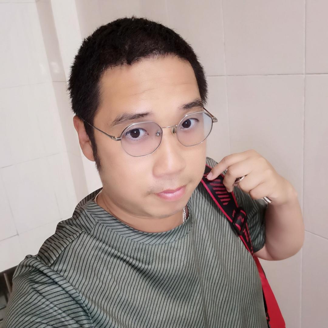 汰汰志追钓鱼