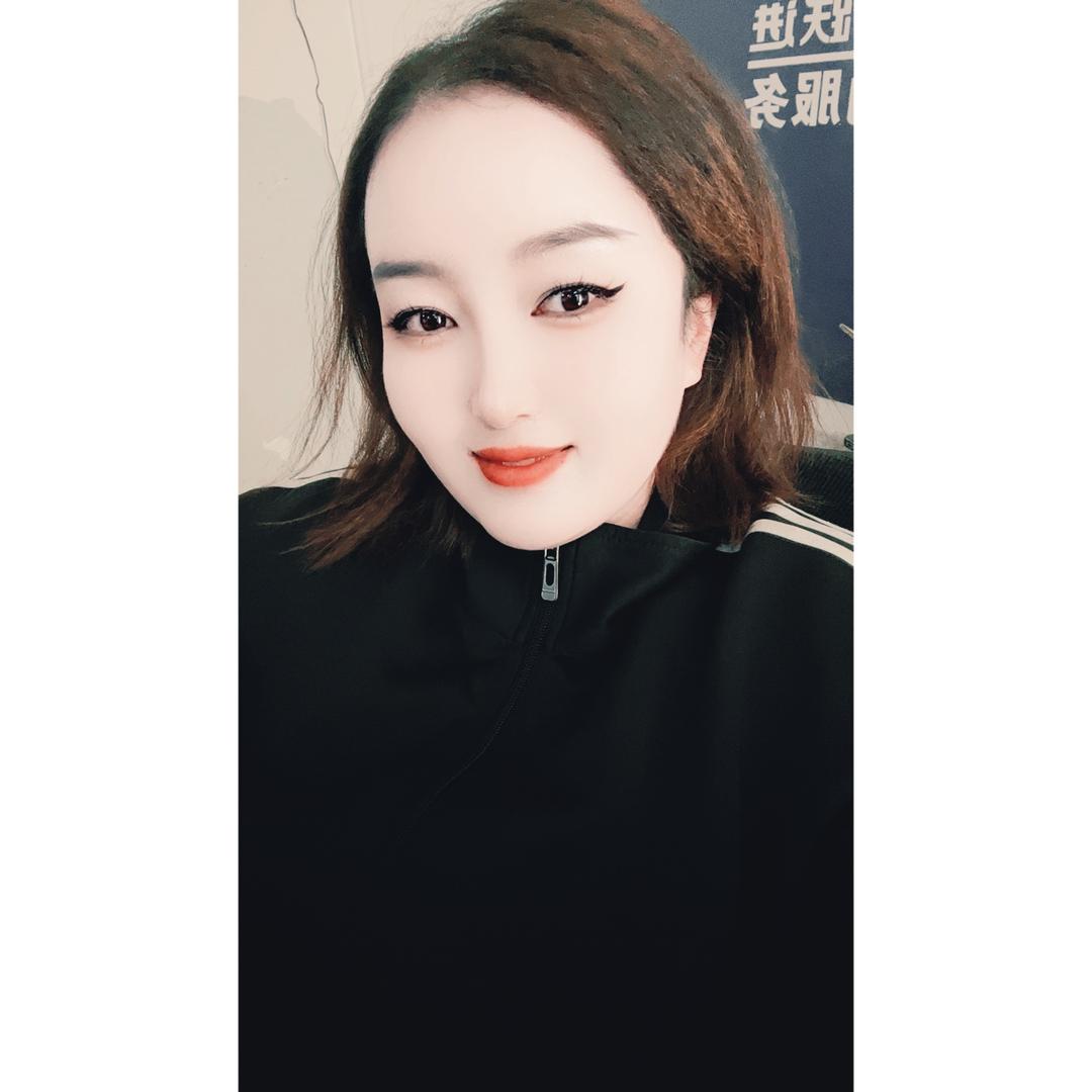 👧🏻¹⁹⁹⁸