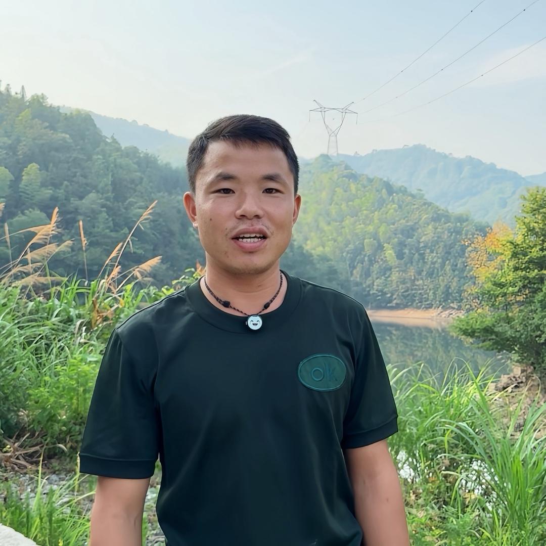蜂狂的小明和哥🐝
