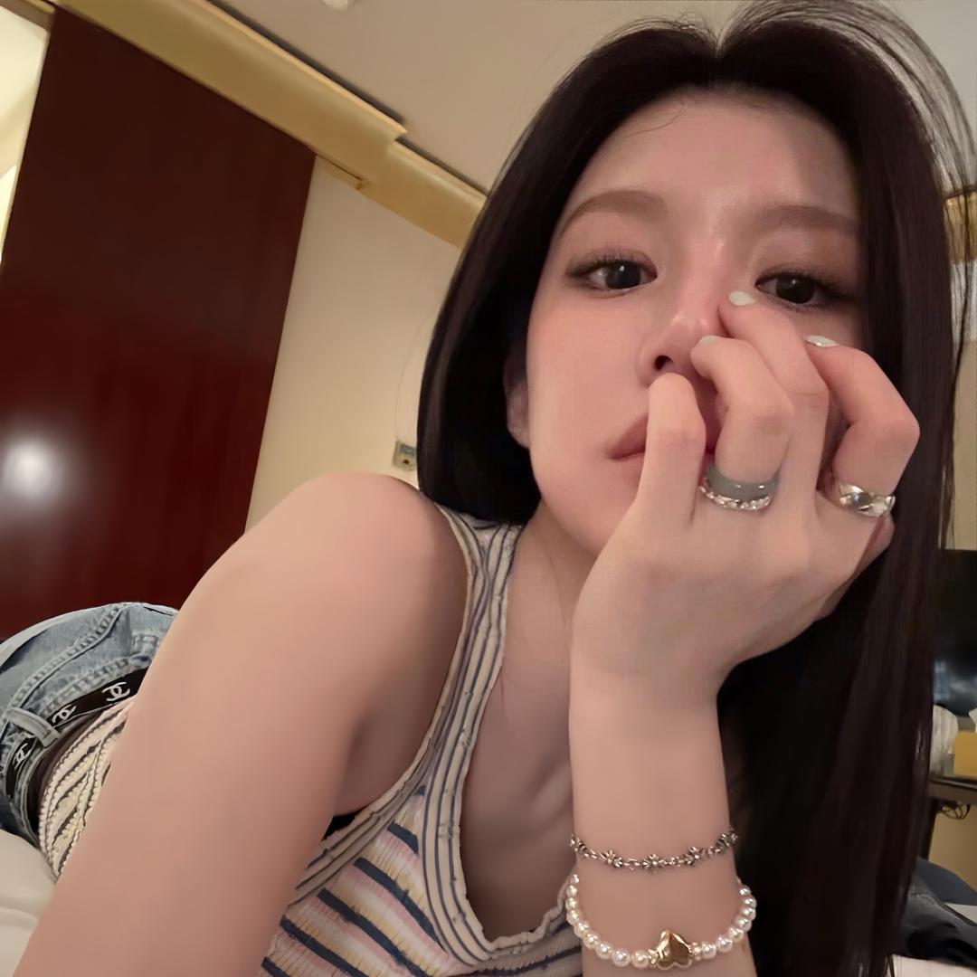 小H