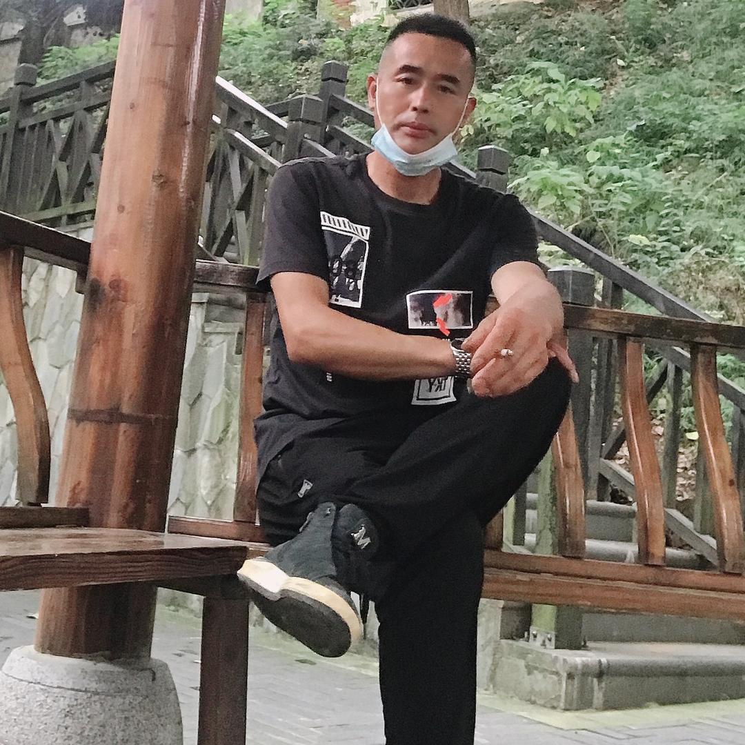 亮佳灯饰照明