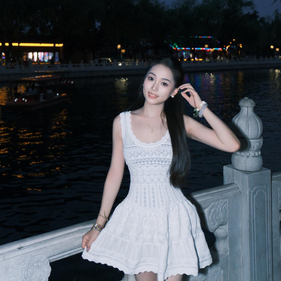 瑗儿-