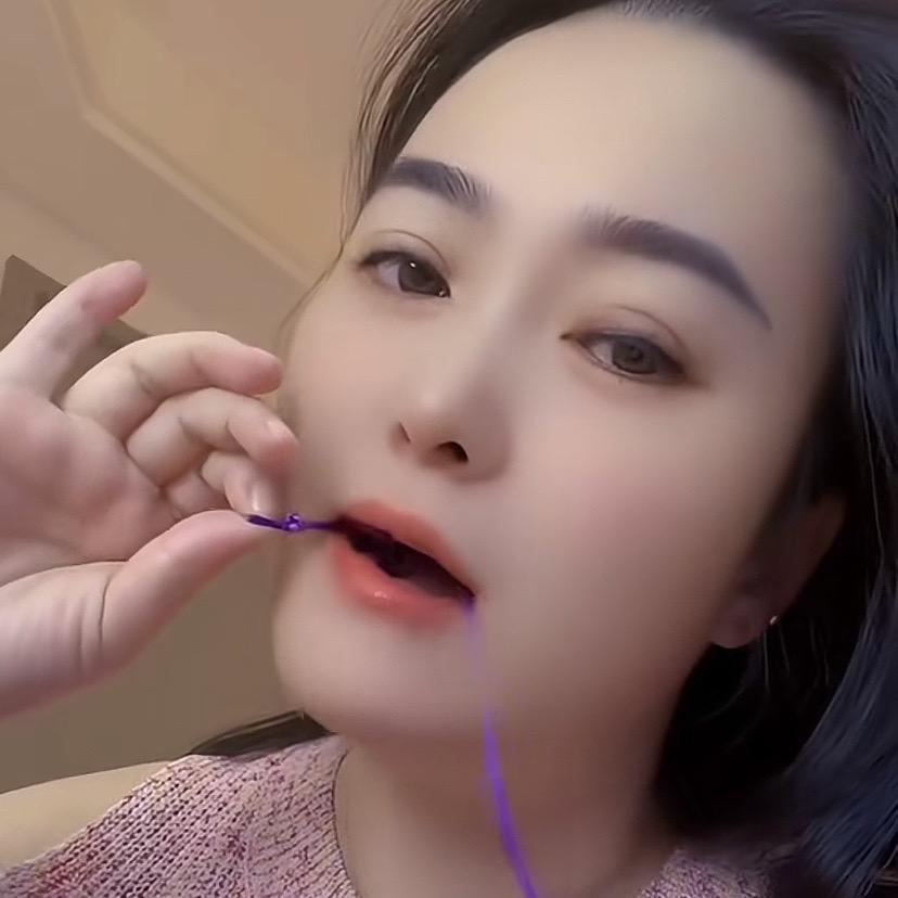 莹莹