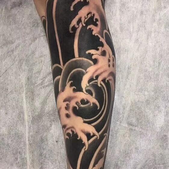 爱化妆的男人