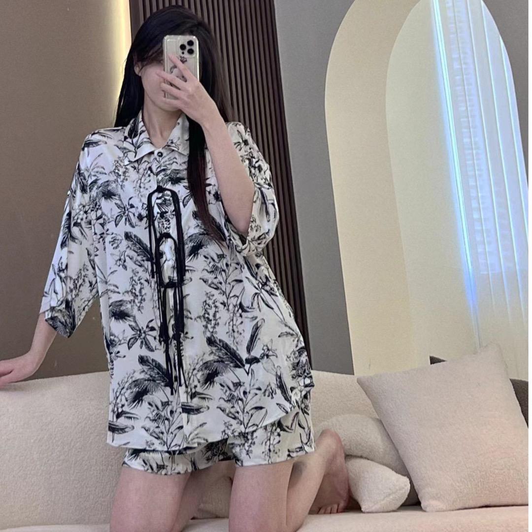 我叫董露思