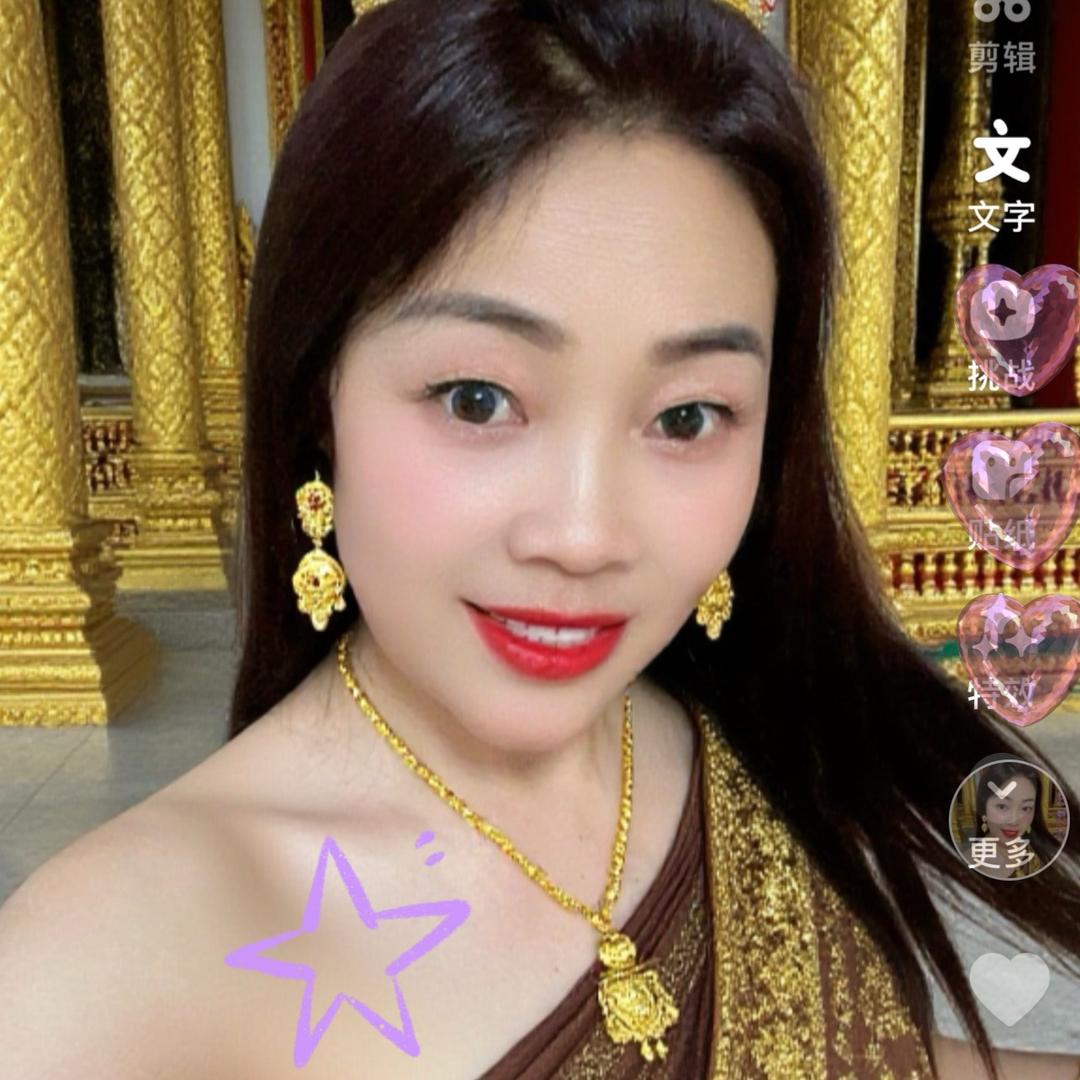 小菠萝🌹