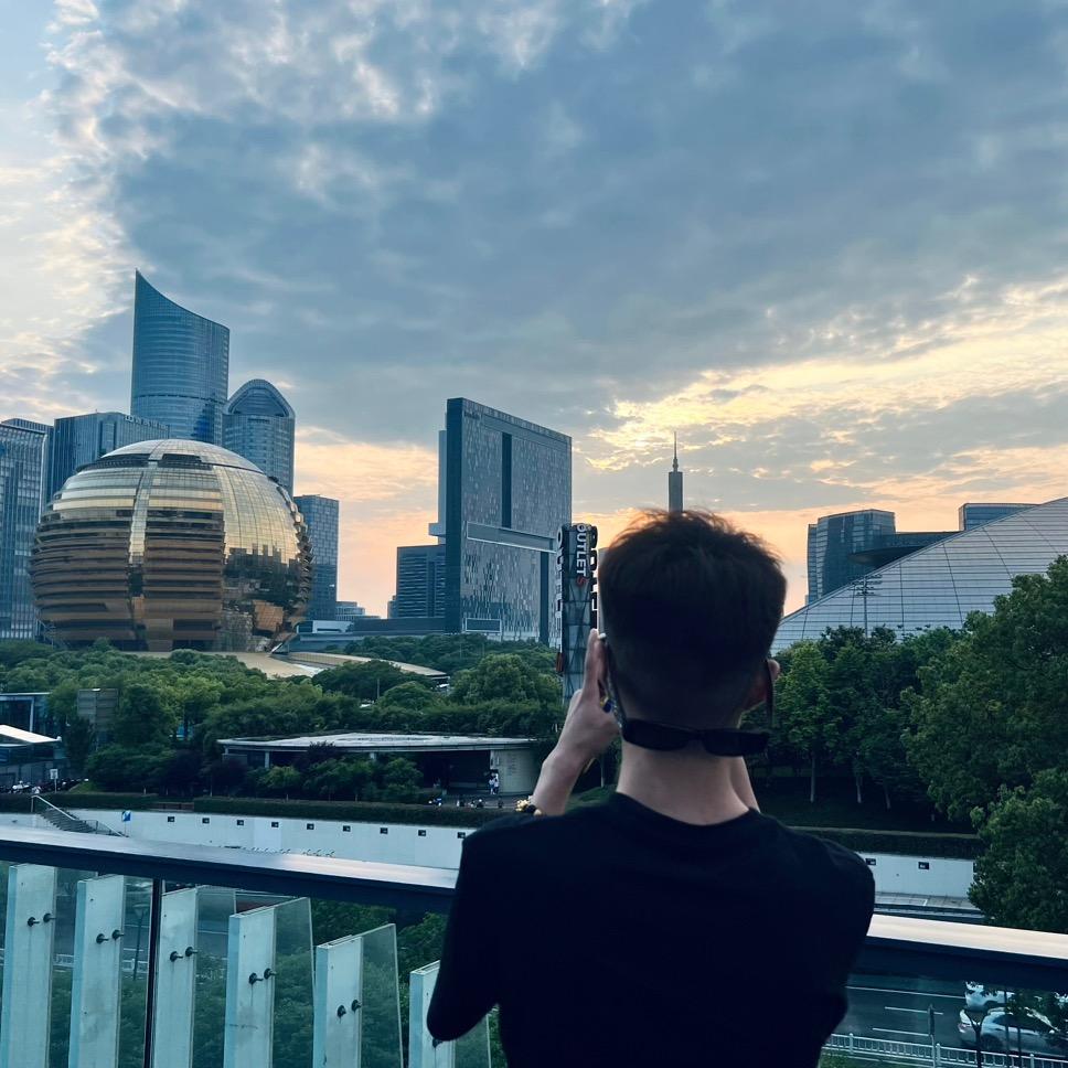 坤·
