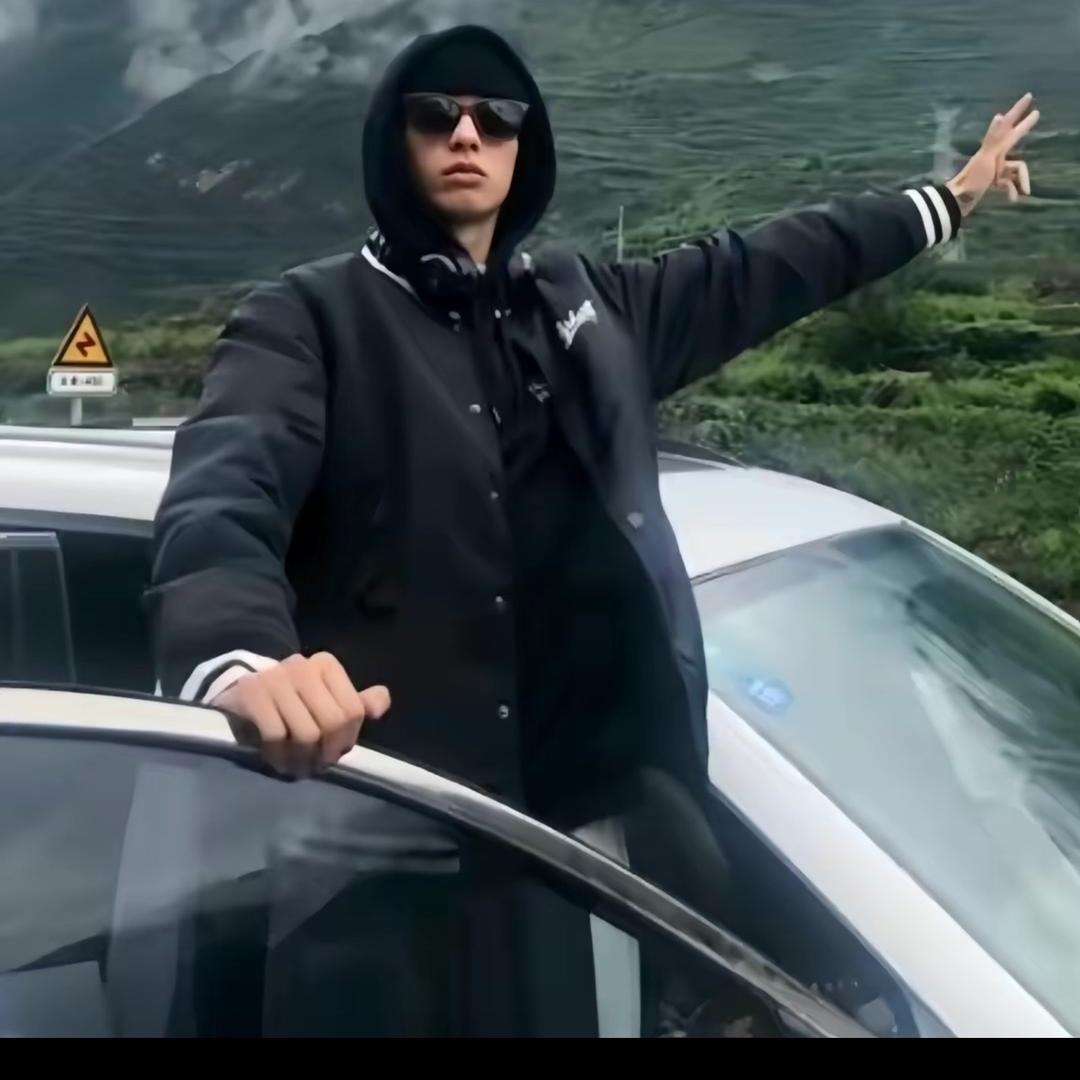 隔壁彭头.