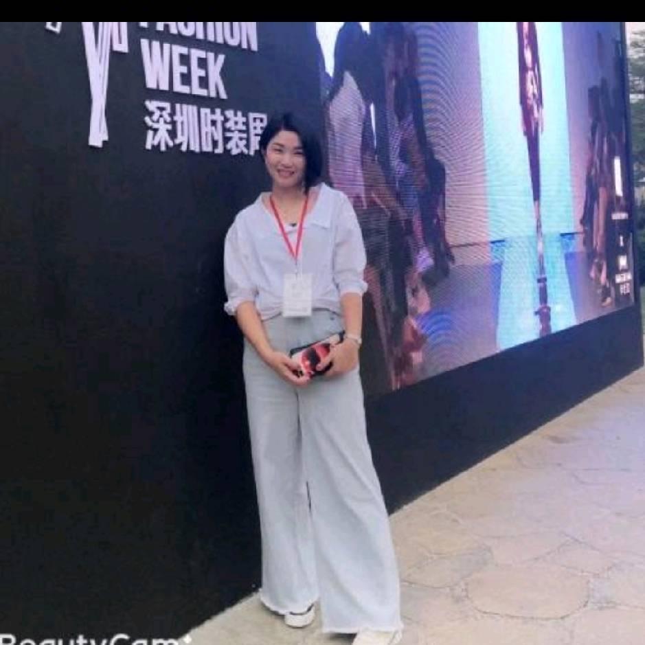 化州三十米街《迪凯》女装主理人李玫