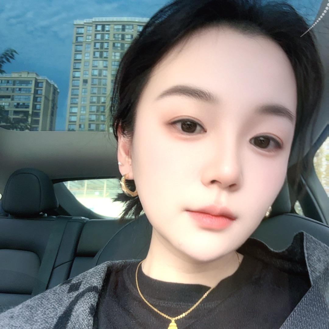 小玉米🌽（潔女装）