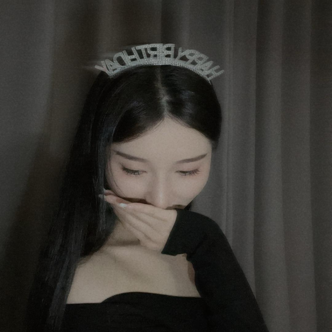 小 菲🌛