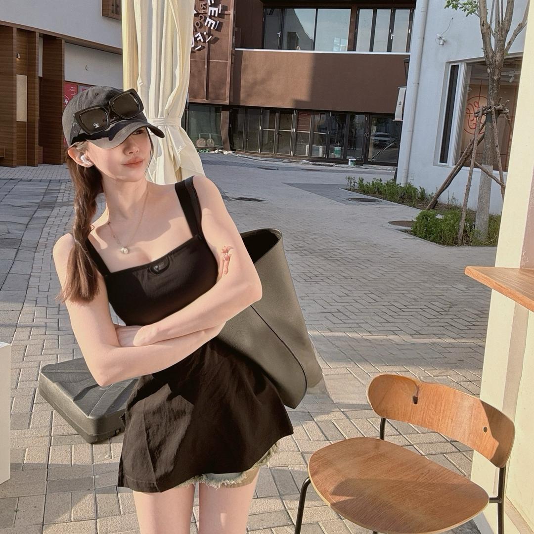 美娜服装