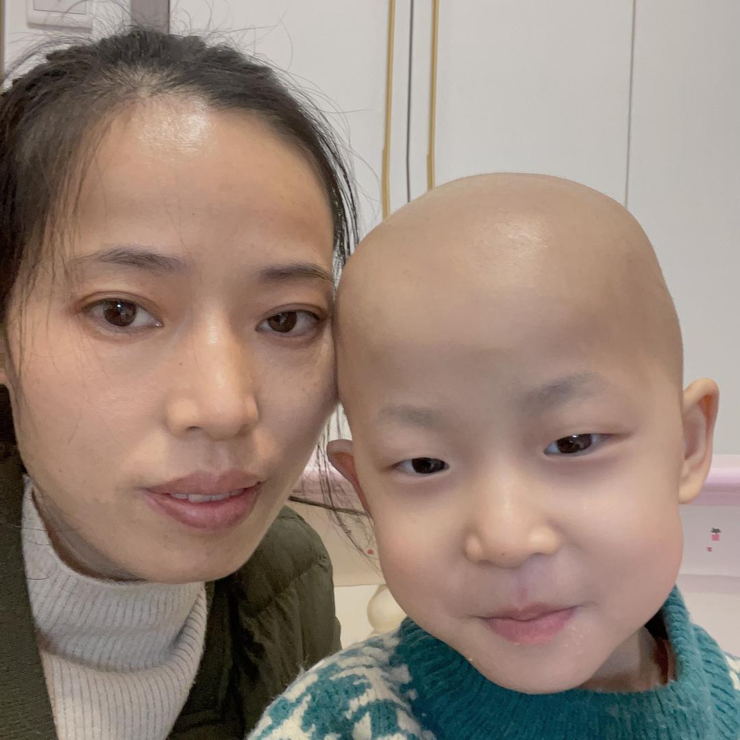 婷婷在加油中