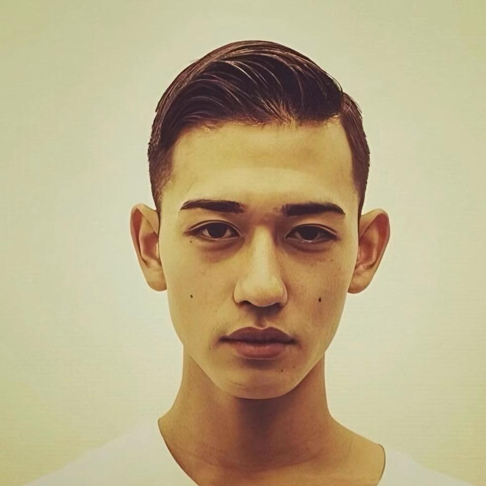 馬…