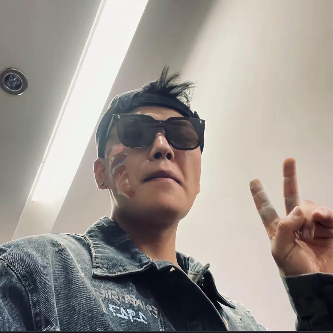 喜欢巨丑的