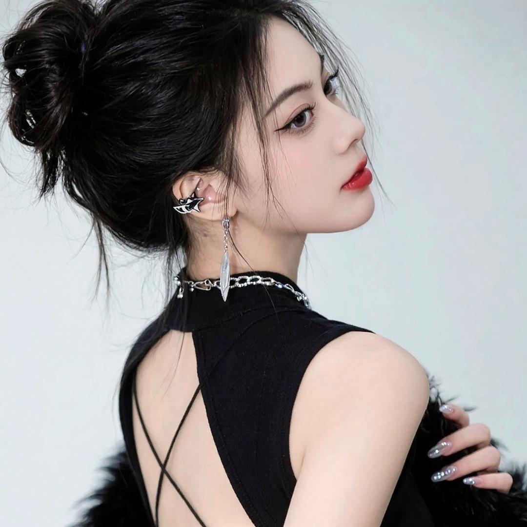 A.苏歆瑶