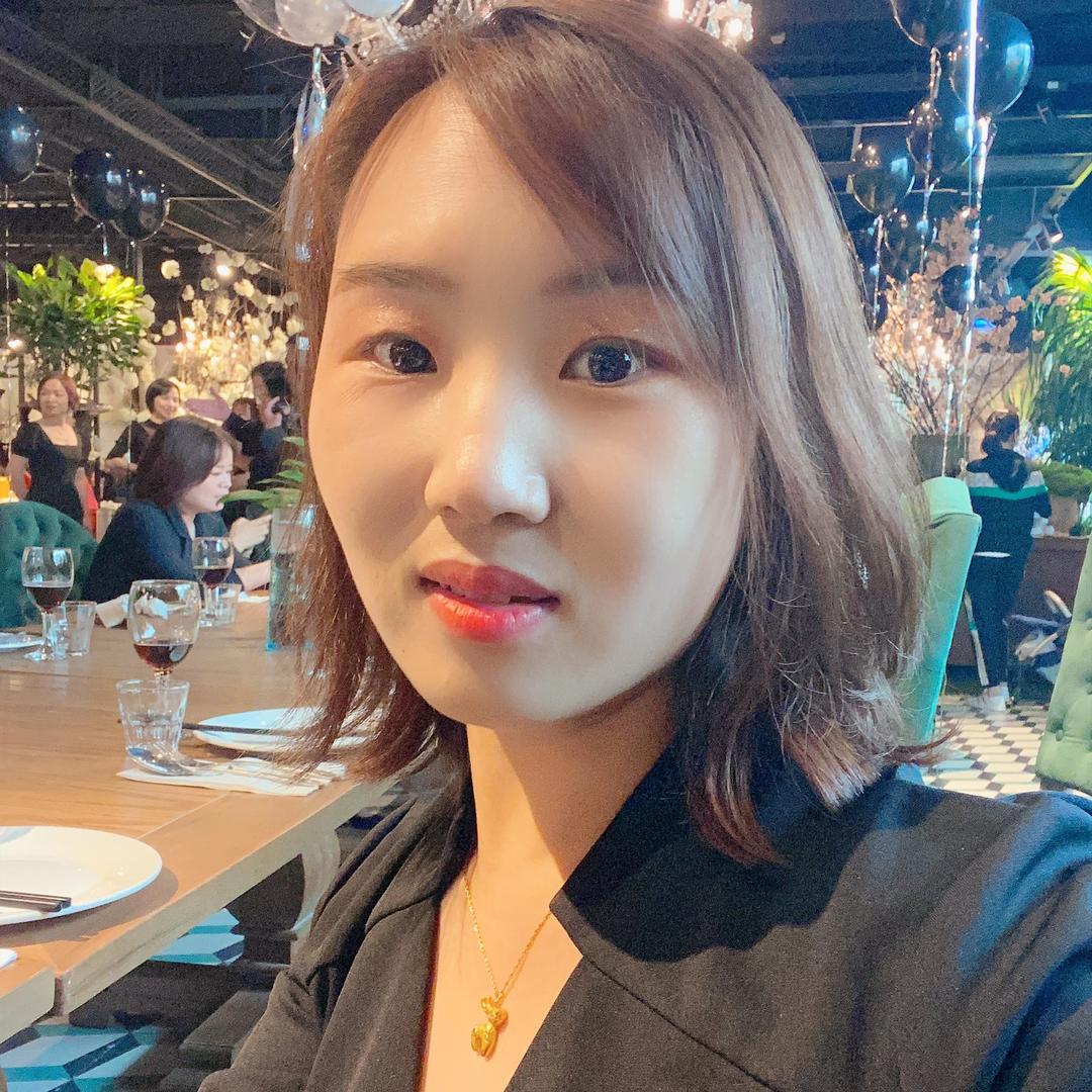 卖猪蹄的小姐姐