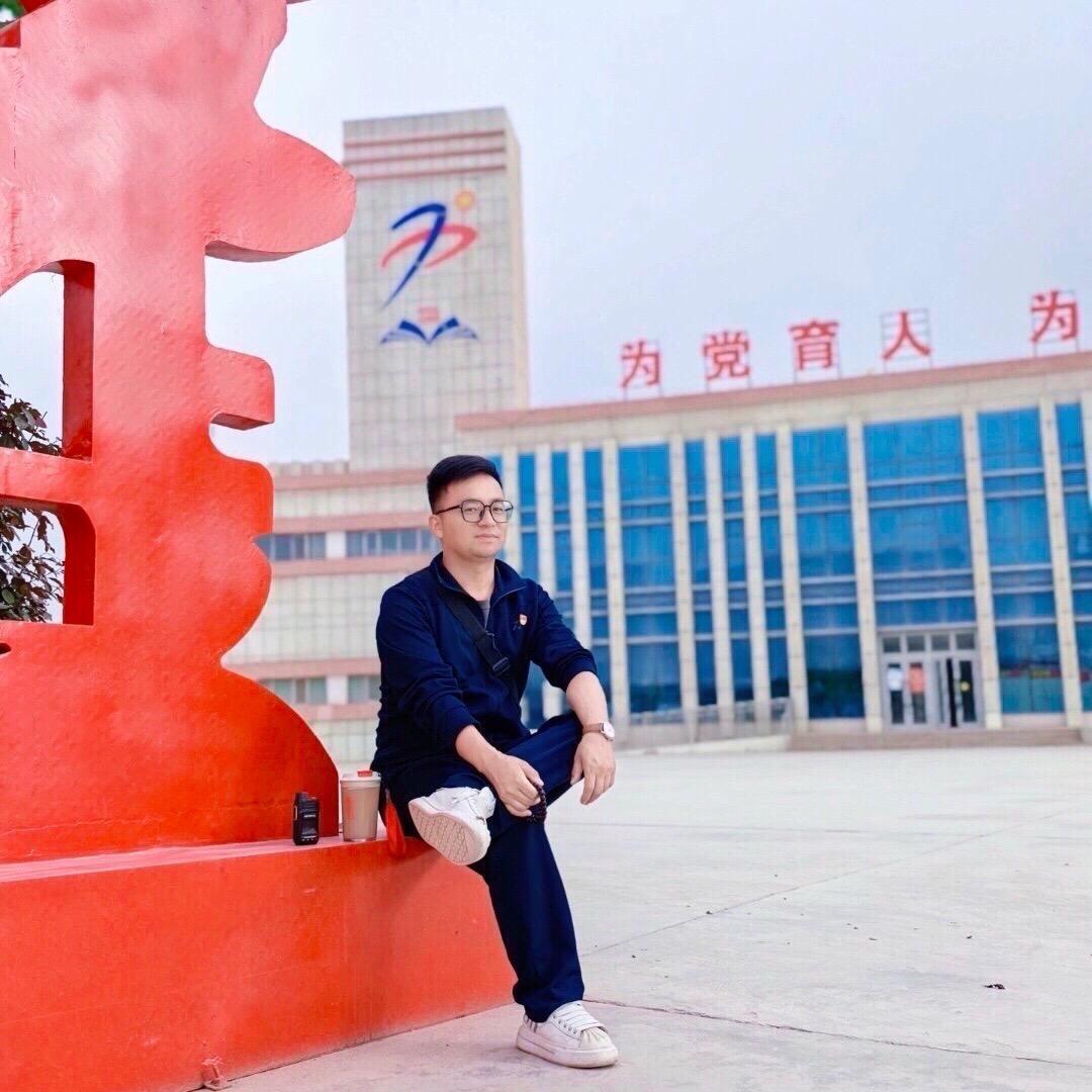 小吕老师