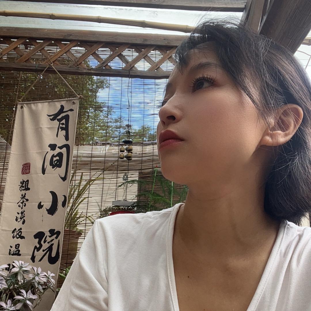 小霞