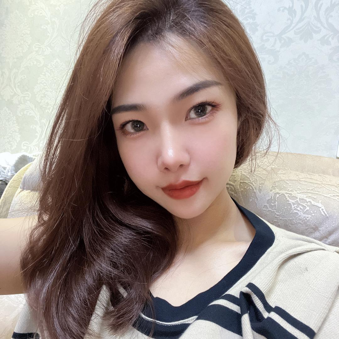 张蕊.