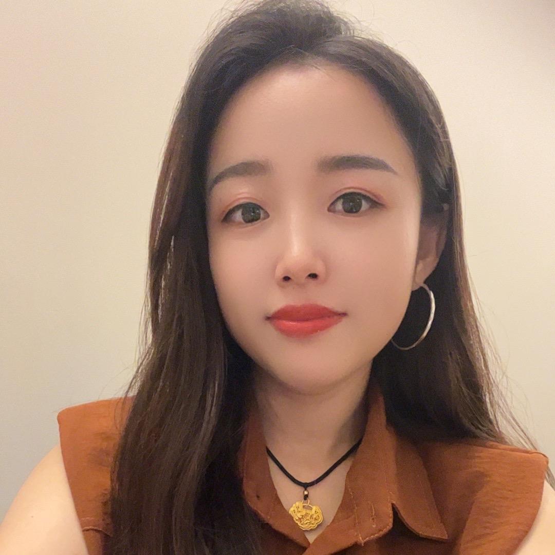 静静👗